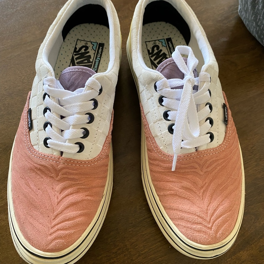 Vans Mixed Media ComfyCush Color Antique White/Multi. Size 7.5 Men, 9.0 Women